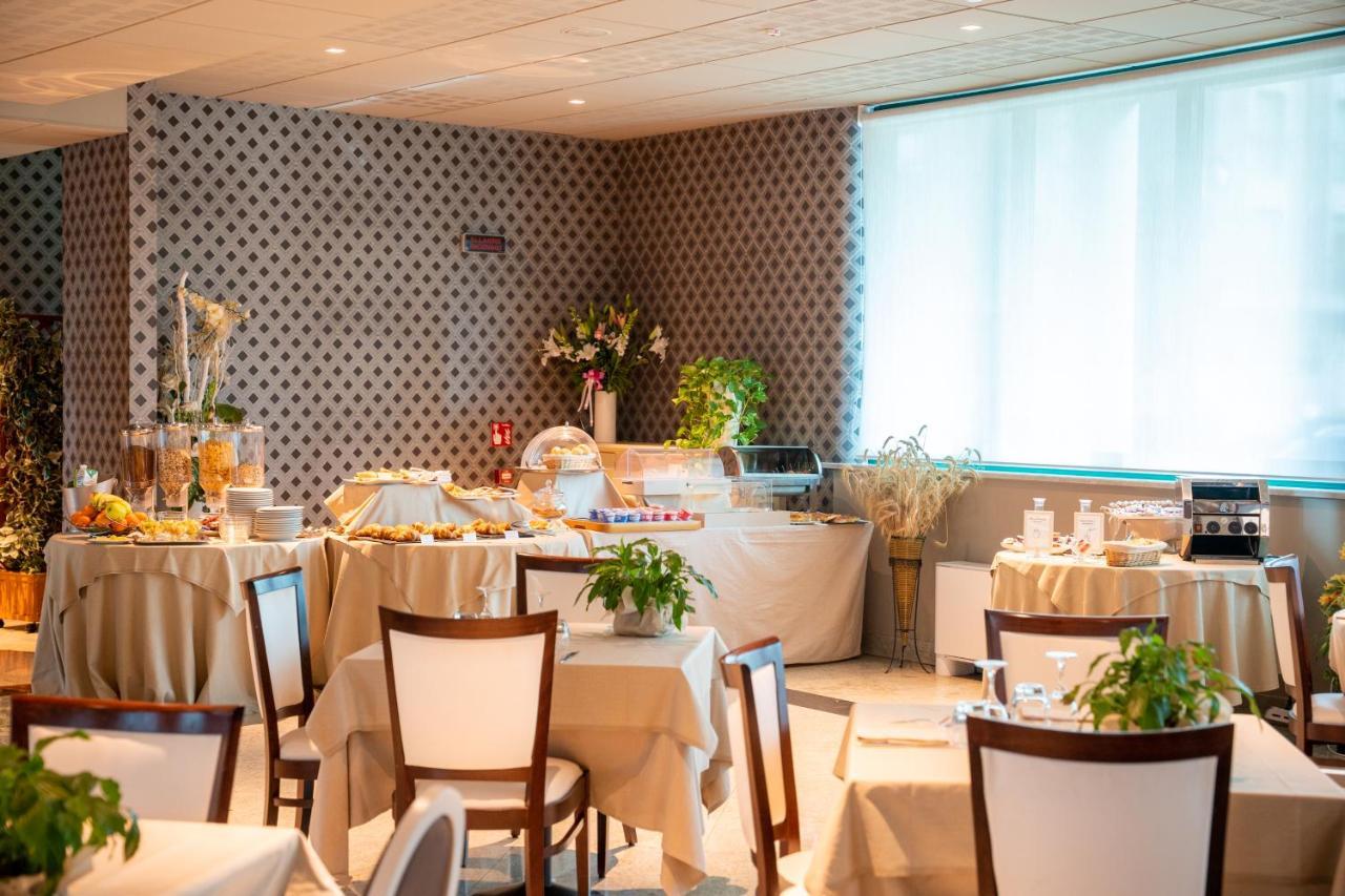 Hotel Parisi Nichelino Bagian luar foto